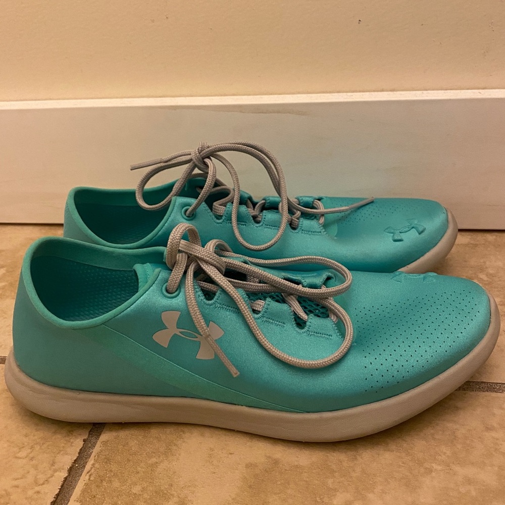 Under Armor > Speedfoam sneakers
